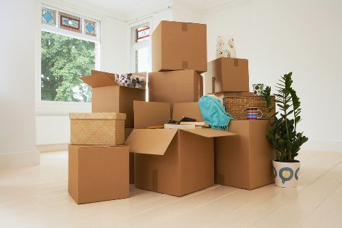 Transfer station and recycling route for removals waste
